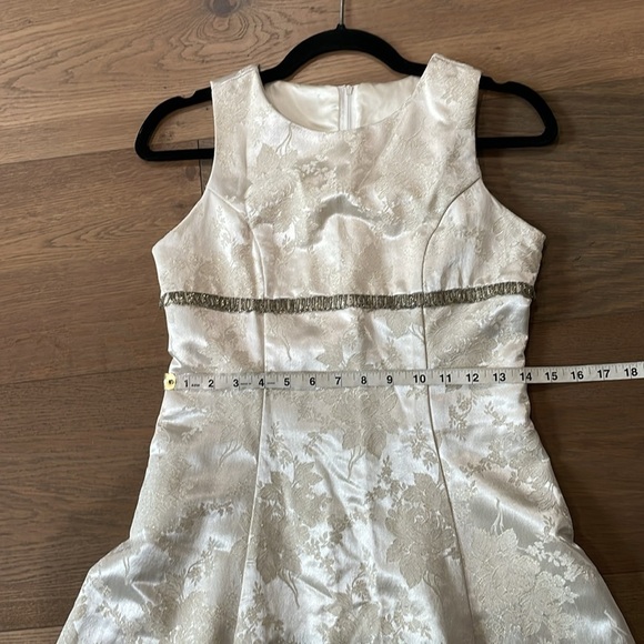 Jessica McClintock Girls Size 14 Beaded Floral
Gown Dress Ivory Gold - Picture 14 of 16